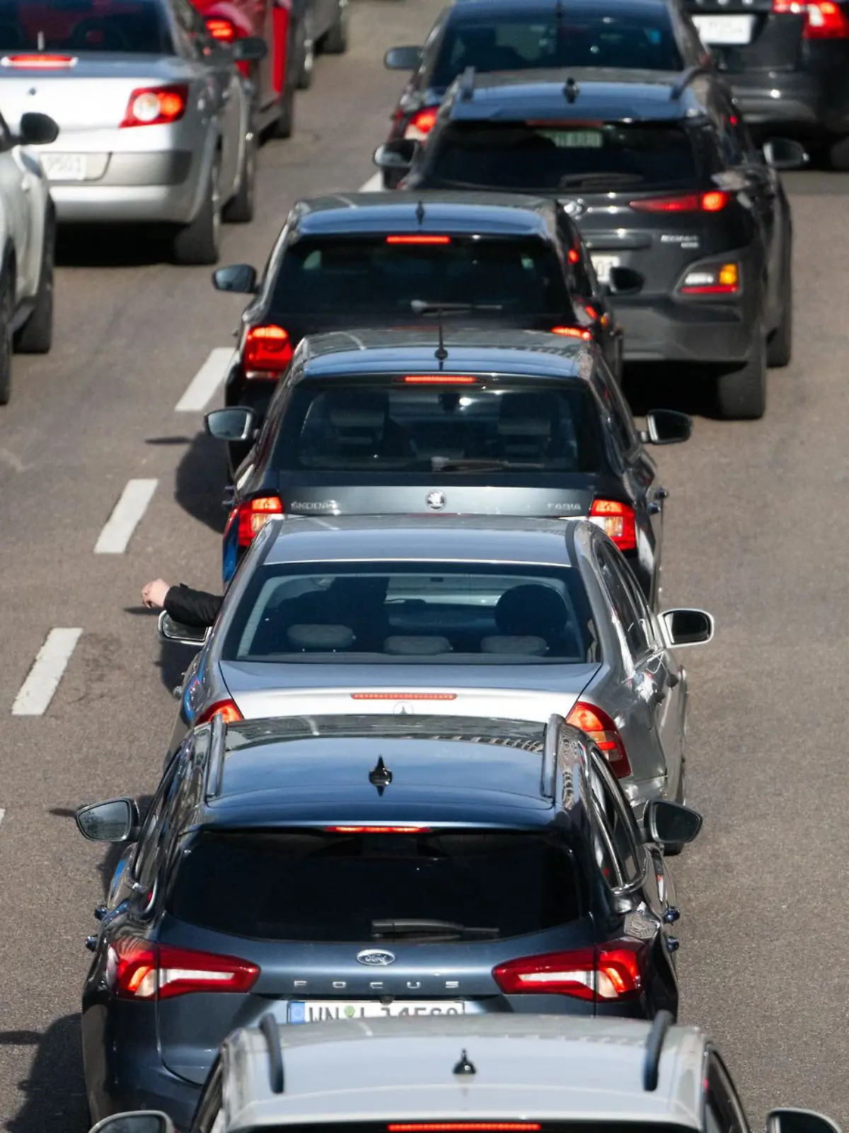Bild zu: "ADAC rät Autofahrern vom Autofahren ab"