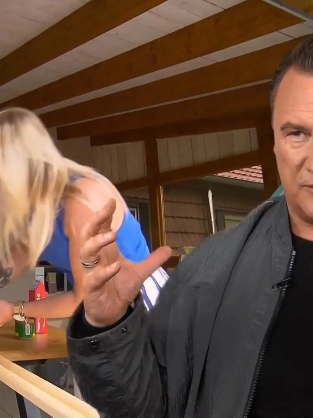 Bild zu: "Jana macht das Outdoor-Bett zu ihrem Pflicht-DIY"