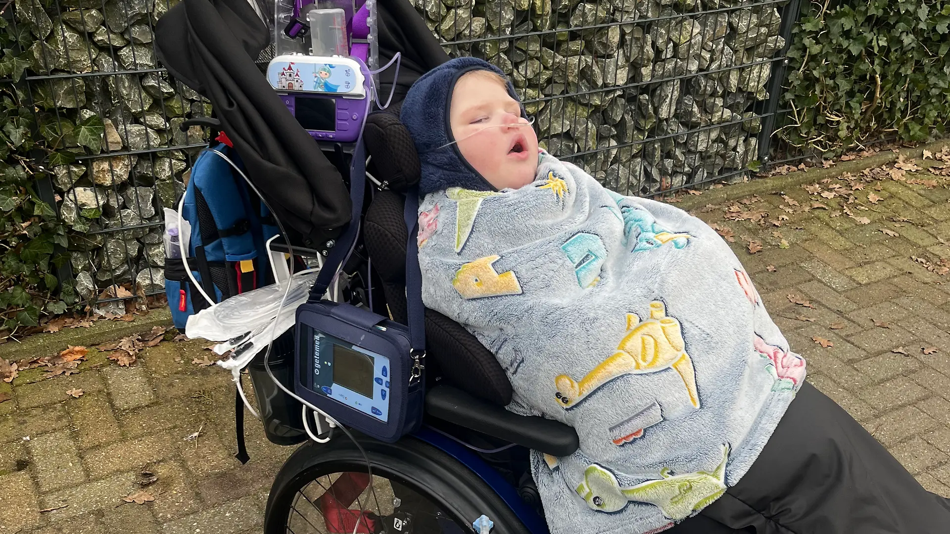 Yannik leidet unter dem seltenen Gendefekt Angelman-Syndrom.