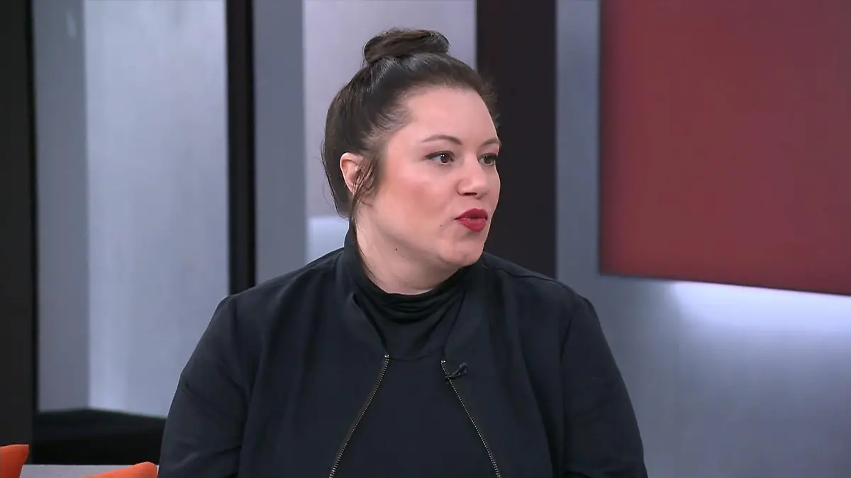 Julia Augustin: „Es fühlt sich wirklich an wie eine Familie“ Zurück am AWZ-Set