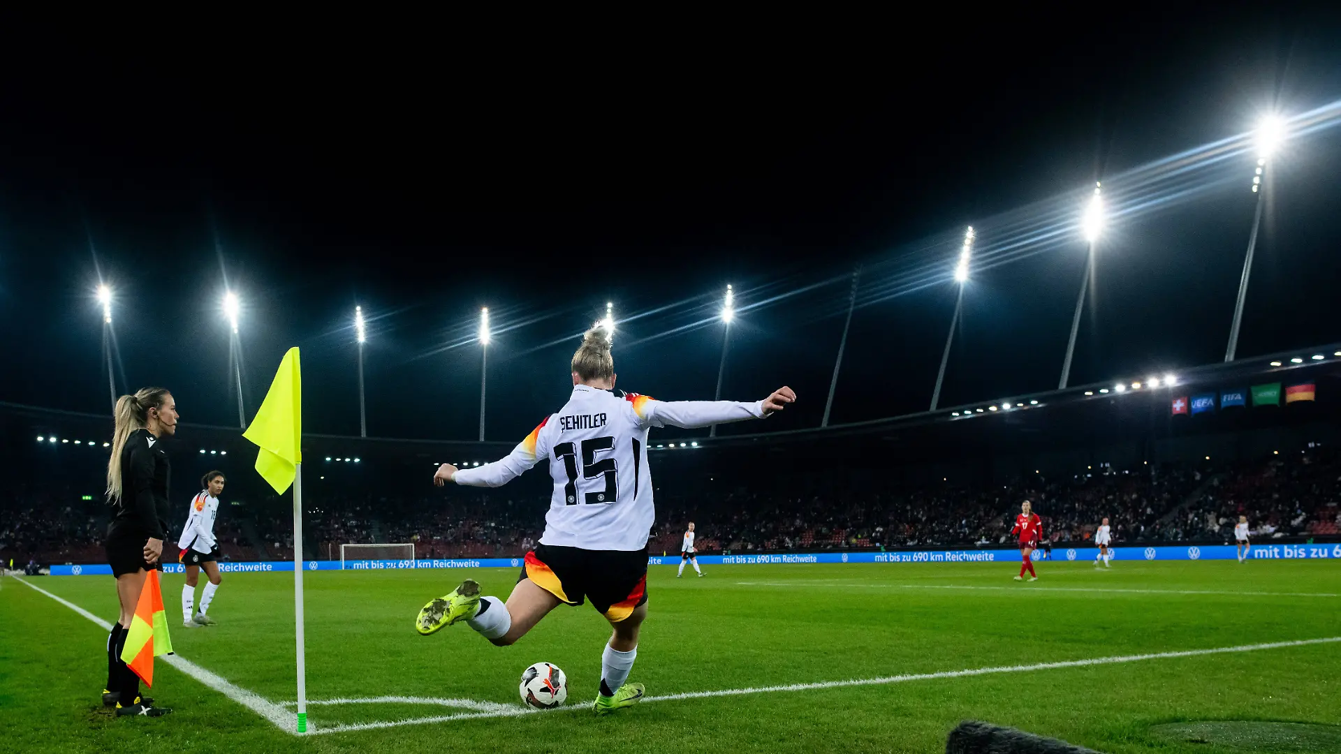 Alara Sehitler beim Testspiel in Zürich zwischen Deutschland und der Schweiz am 29. 11. 2024