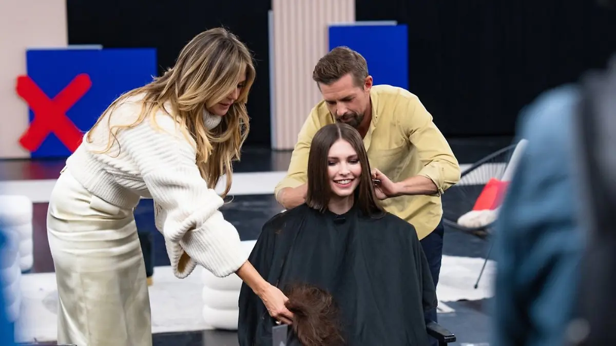 Klaas Heufer-Umlauf greift bei „Germany’s next Topmodel” zur Schere. 