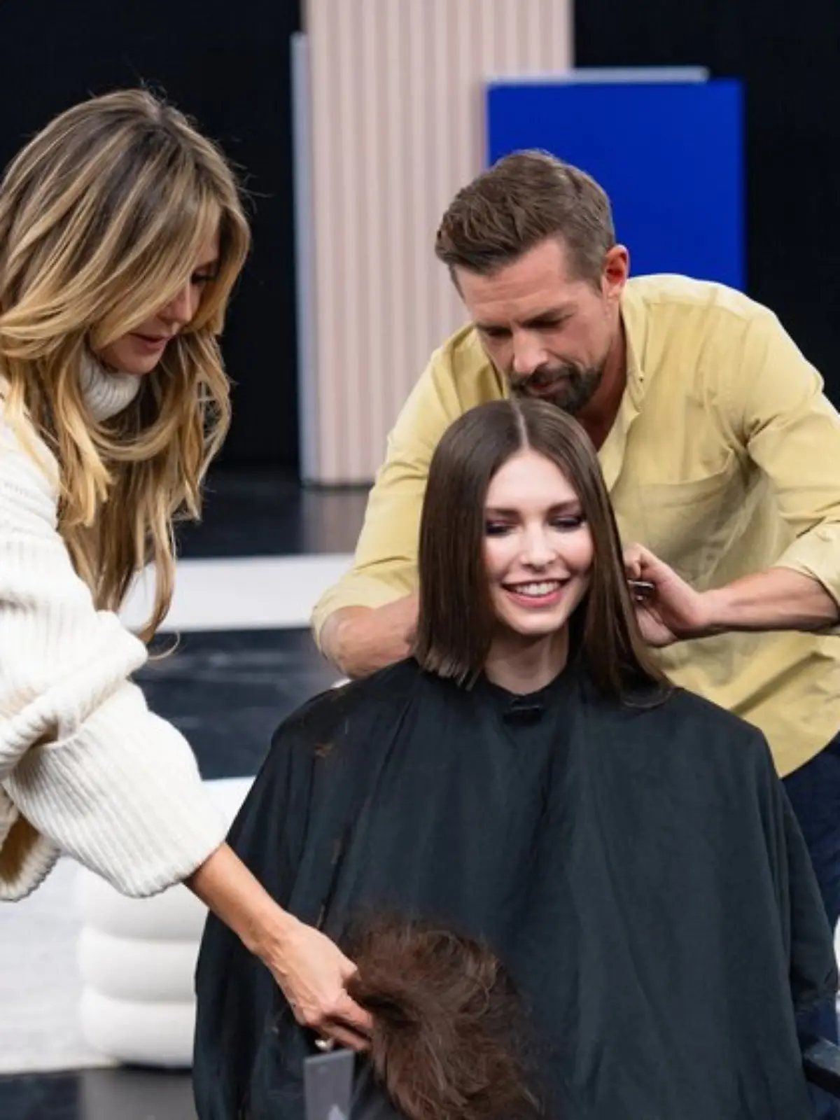 Klaas Heufer-Umlauf greift bei „Germany’s next Topmodel” zur Schere. 