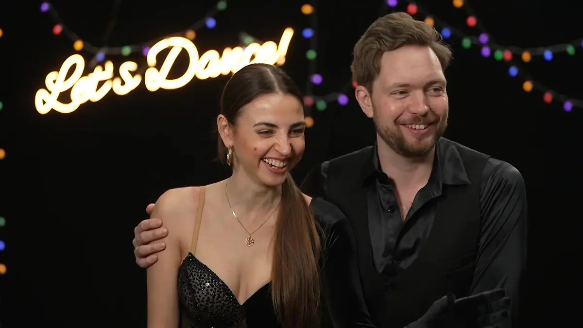 Durch "Let's Dance" hat sich Bastians Körper verändert Hartes Training mit Ekat zahlt sich aus