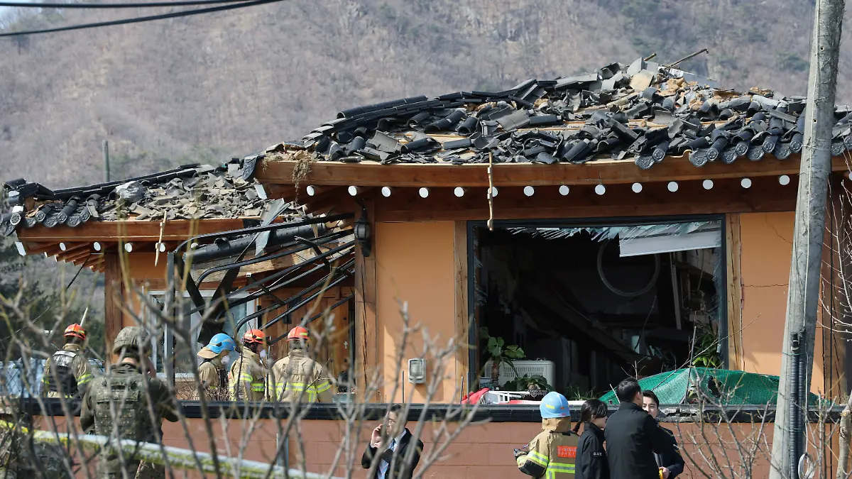 Kampfpilot wirft versehentlich Bomben auf Dorf ab