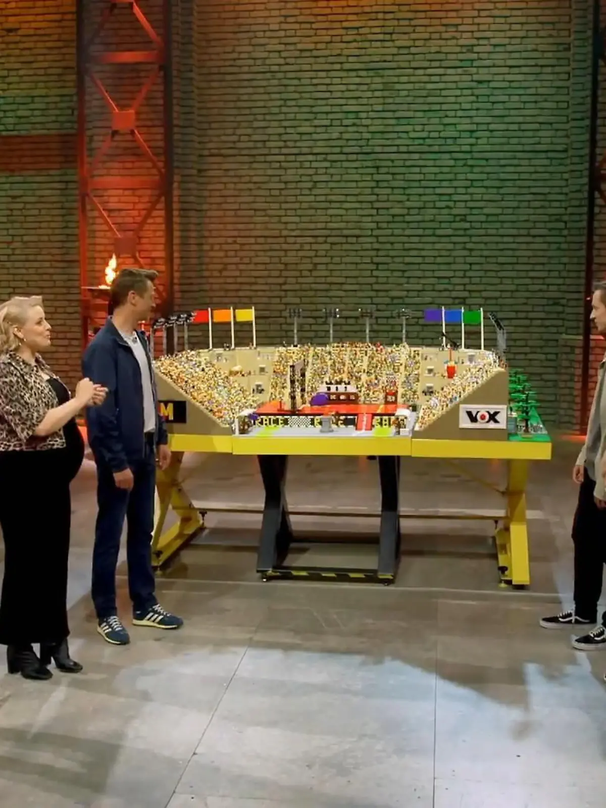 Bild zu: "Wer schafft es ins Finale von LEGO Masters?"