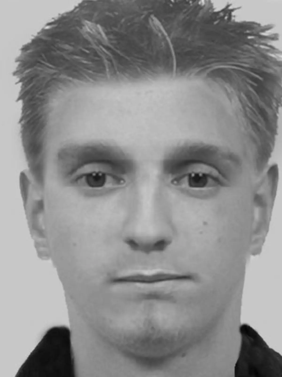 Dieser Mann soll sich an zwei Mädchen vergangen haben.