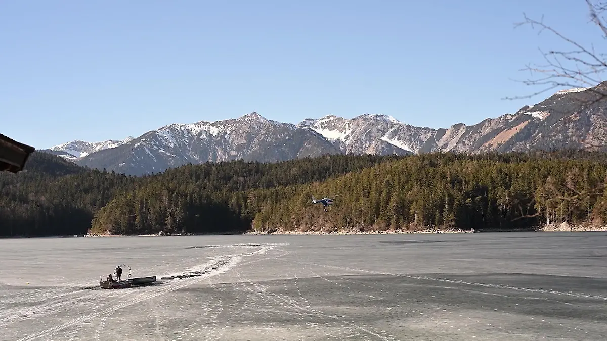 16 Menschen im Eibsee eingebrochen Eis-Drama an der Zugspitze!