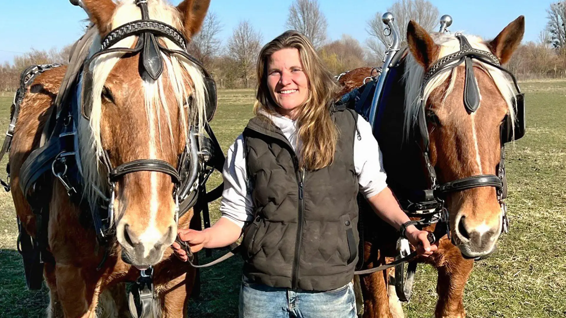 Pferdewirtschaftsmeisterin Loretta (32) aus Baden-Württemberg

+++ Die Verwendung des sendungsbezogenen Materials ist nur mit dem Hinweis und Verlinkung auf RTL+ gestattet. +++