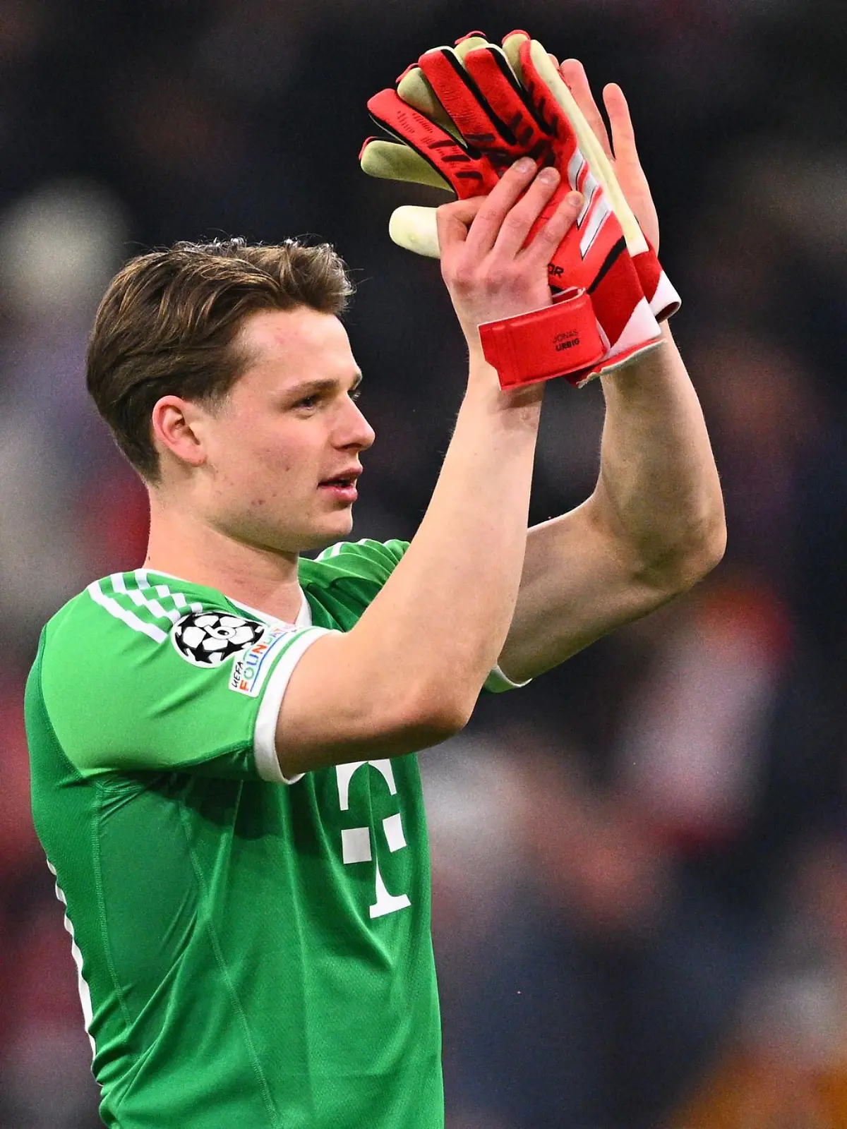 Bild zu: "RTL erklärt den neuen Muskelprotz des FC Bayern!"