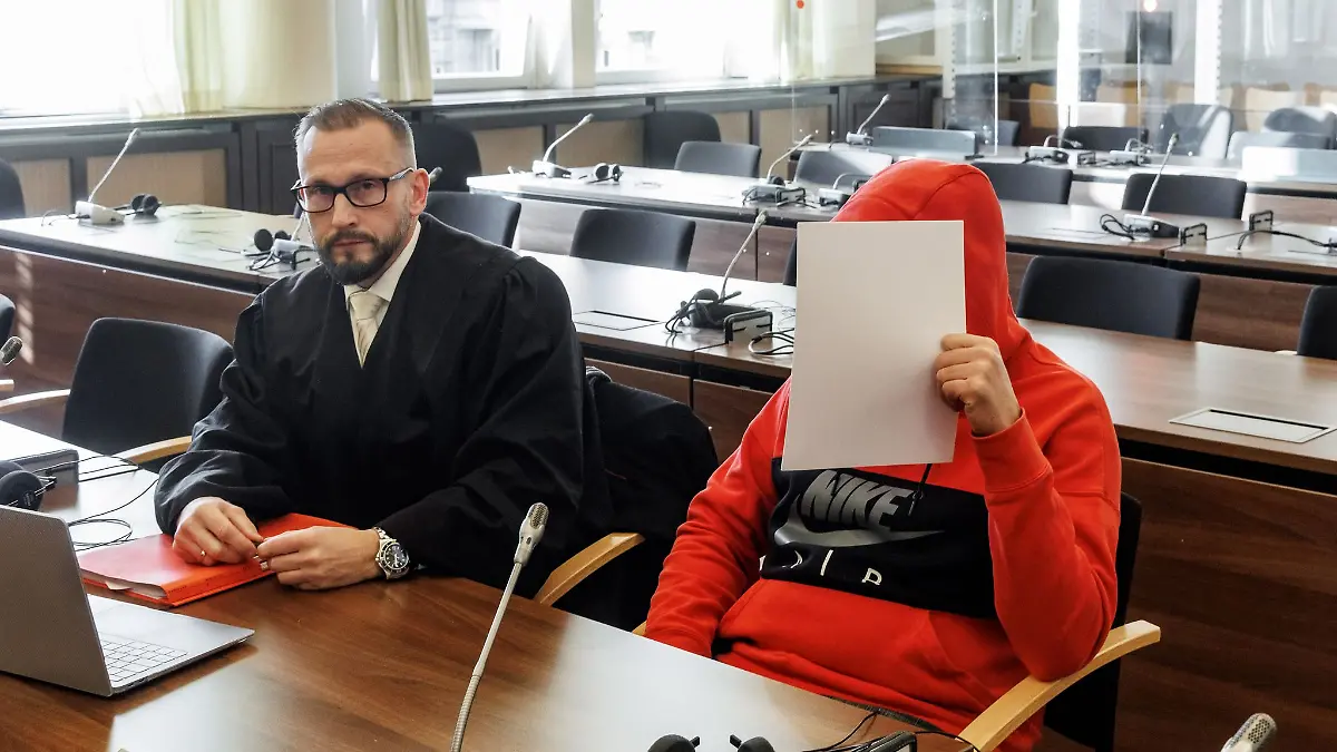 Der 38-Jährige wurde wegen Mordes zu einer lebenslangen Freiheitsstrafe verurteilt.