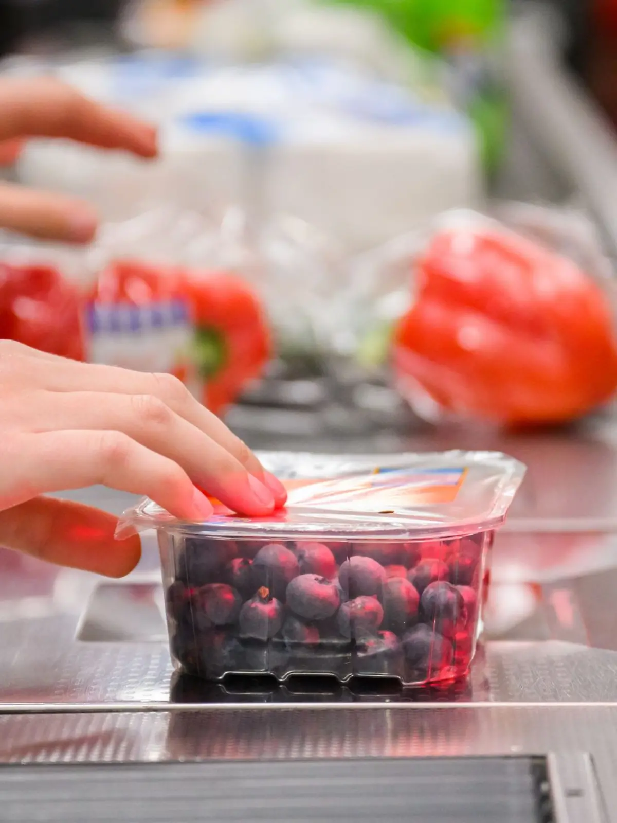 Bild zu: "Auf dieses Obst solltet ihr aktuell besser verzichten"