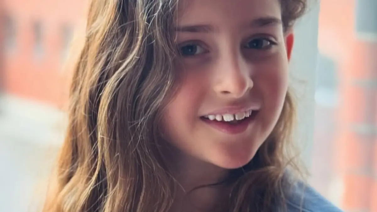 Adrienne von Schweden lächelt in die Kamera