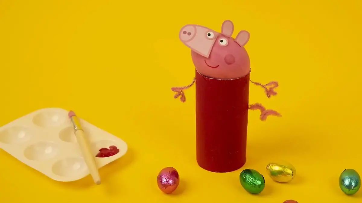 Süßer Peppa-Pig-Eierbecher Bastelanleitung zu Ostern