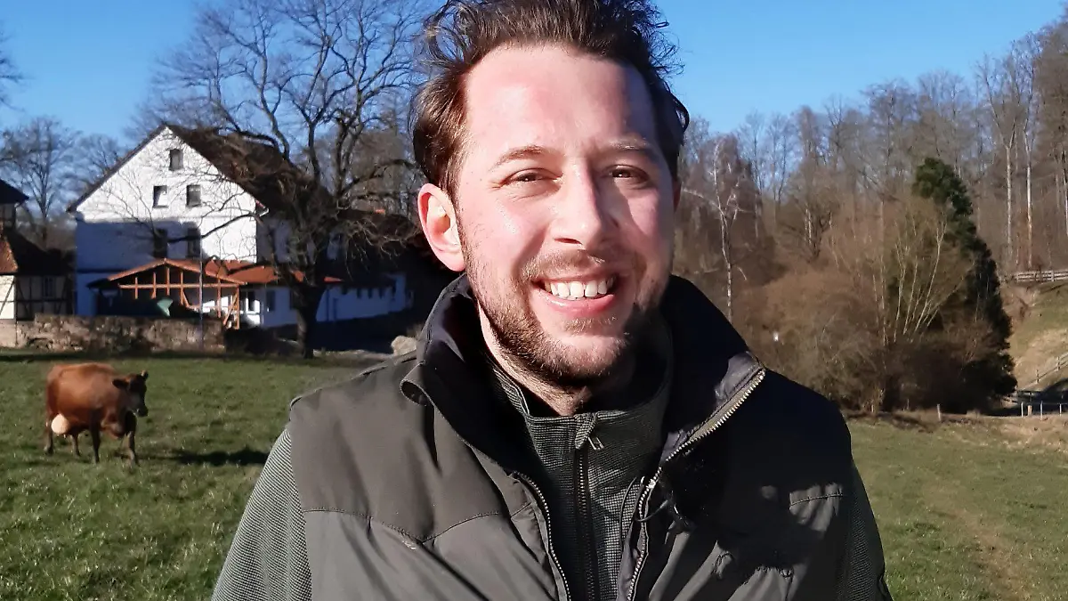 Milch- und Käsebauer Arne (30) aus Niedersachsen
+++ Die Verwendung des sendungsbezogenen Materials ist nur mit dem Hinweis und Verlinkung auf RTL+ gestattet. +++