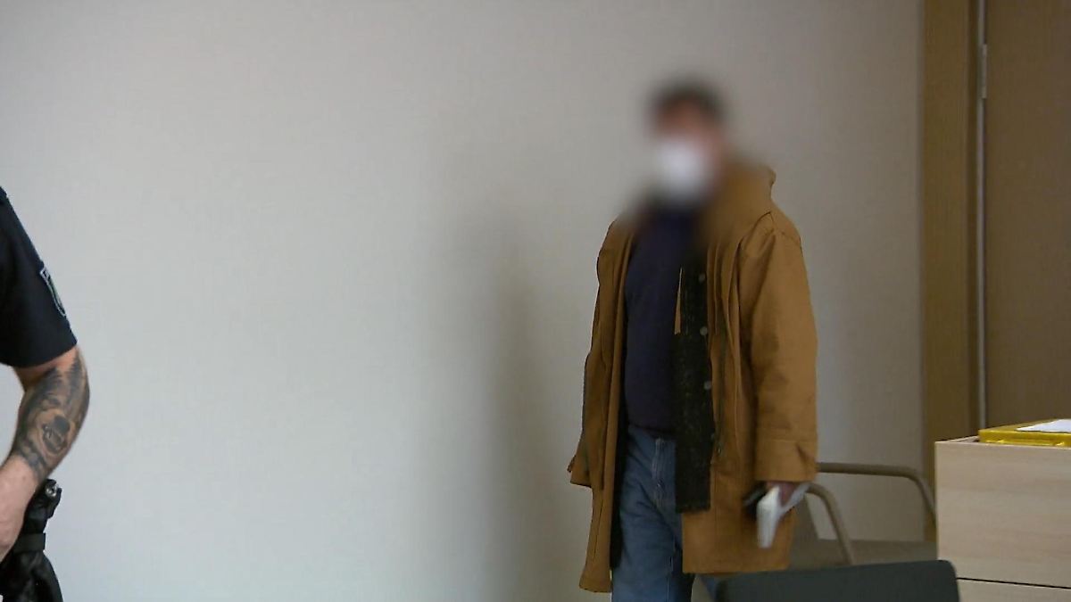 Prozess in Essen CannabisGärtner vor Richter