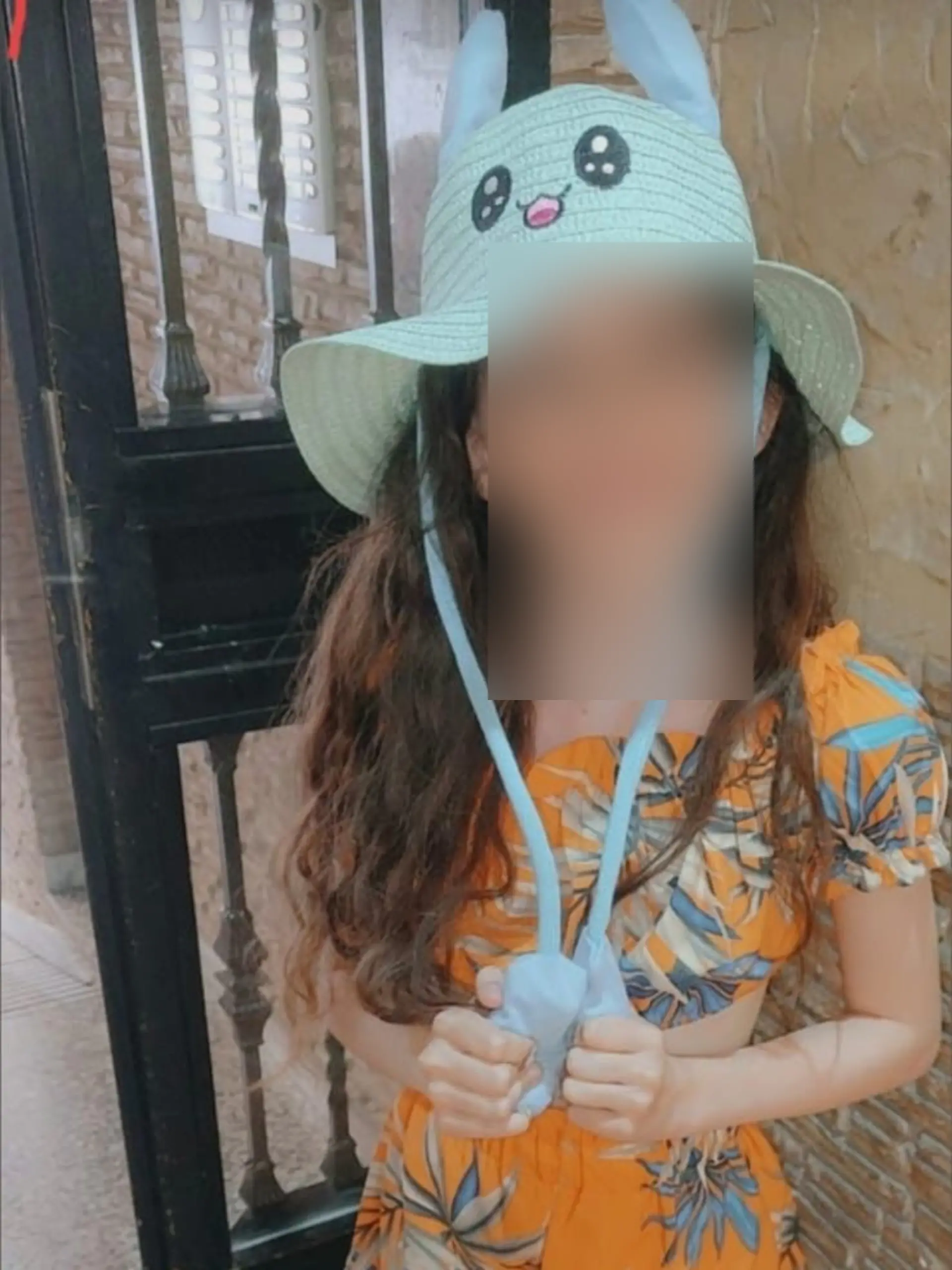 Bild zu: "Caitlin-Rose (11) steigt aus Schulbus und wird überfahren "