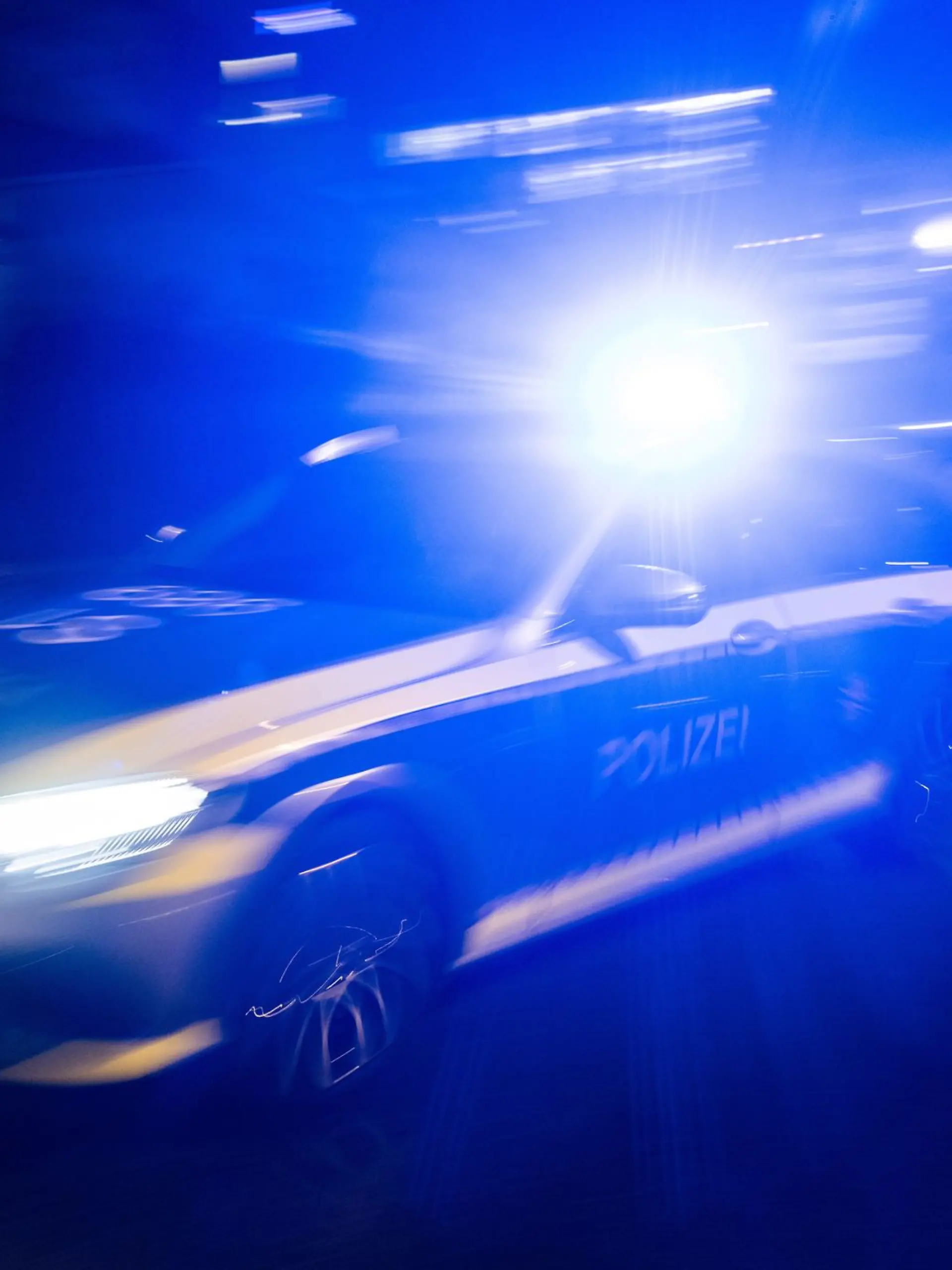 Bild zu: "Sie wollten nur nach Hause – und werden von Männergruppe mit Messern angegriffen"