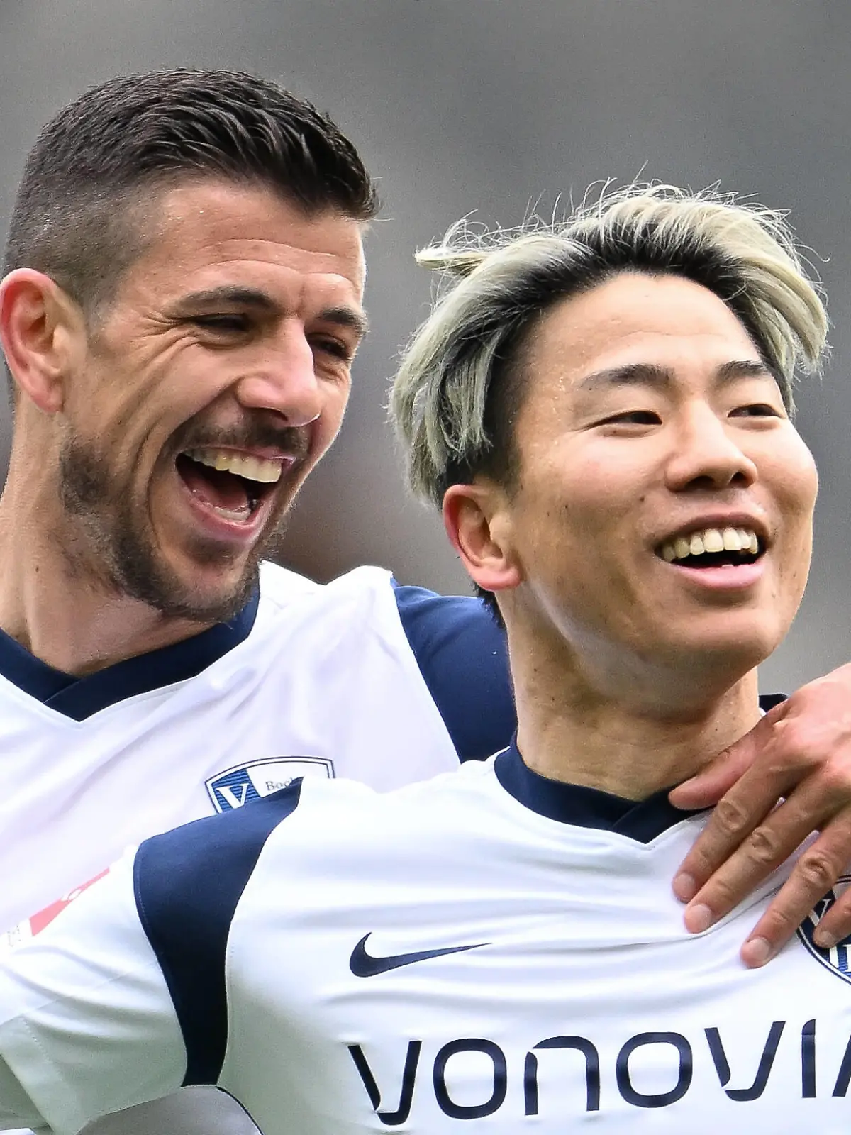  02.04.2022, xmeix, 1.Fussball Bundesliga, TSG 1899 Hoffenheim - VfL Bochum, emspor. v.l.n.r, Jubel zum 0:1 fuer Bochum durch Takuma Asano VfL Bochum und Anthony Losilla VfL Bochum DFL/DFB REGULATIONS PROHIBIT ANY USE OF PHOTOGRAPHS as IMAGE SEQUENCES and/or QUASI-VIDEO emspor *** 02 04 2022, xmeix, 1 Fussball Bundesliga, TSG 1899 Hoffenheim VfL Bochum, emspor v l n r, cheer to 0 1 for Bochum by Takuma Asano VfL Bochum and Anthony Losilla VfL Bochum DFL DFB REGULATES PROHIBIT ANY USE OF PHOTOGRAPHS as IMAGE SEQUENCES and or QUASI VIDEO emspor prio:1