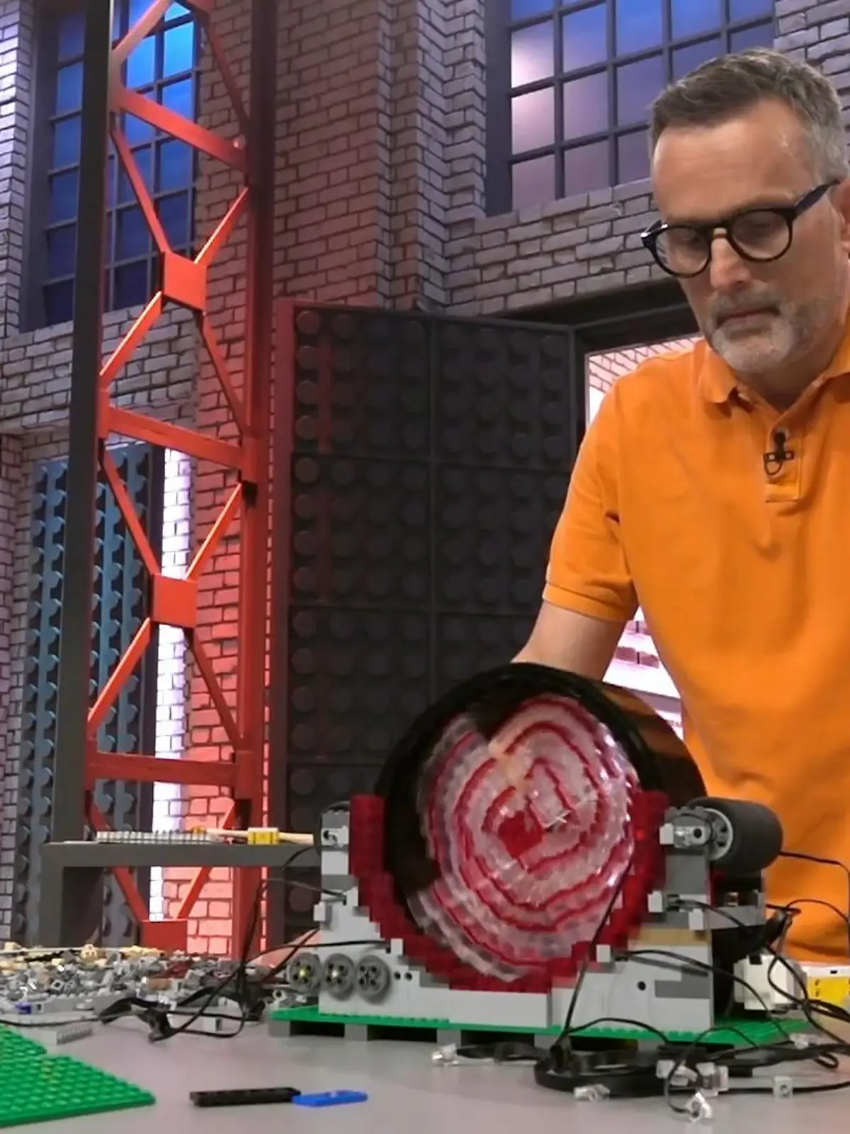 Bild zu: "Die Bauwerke kommen in Form"