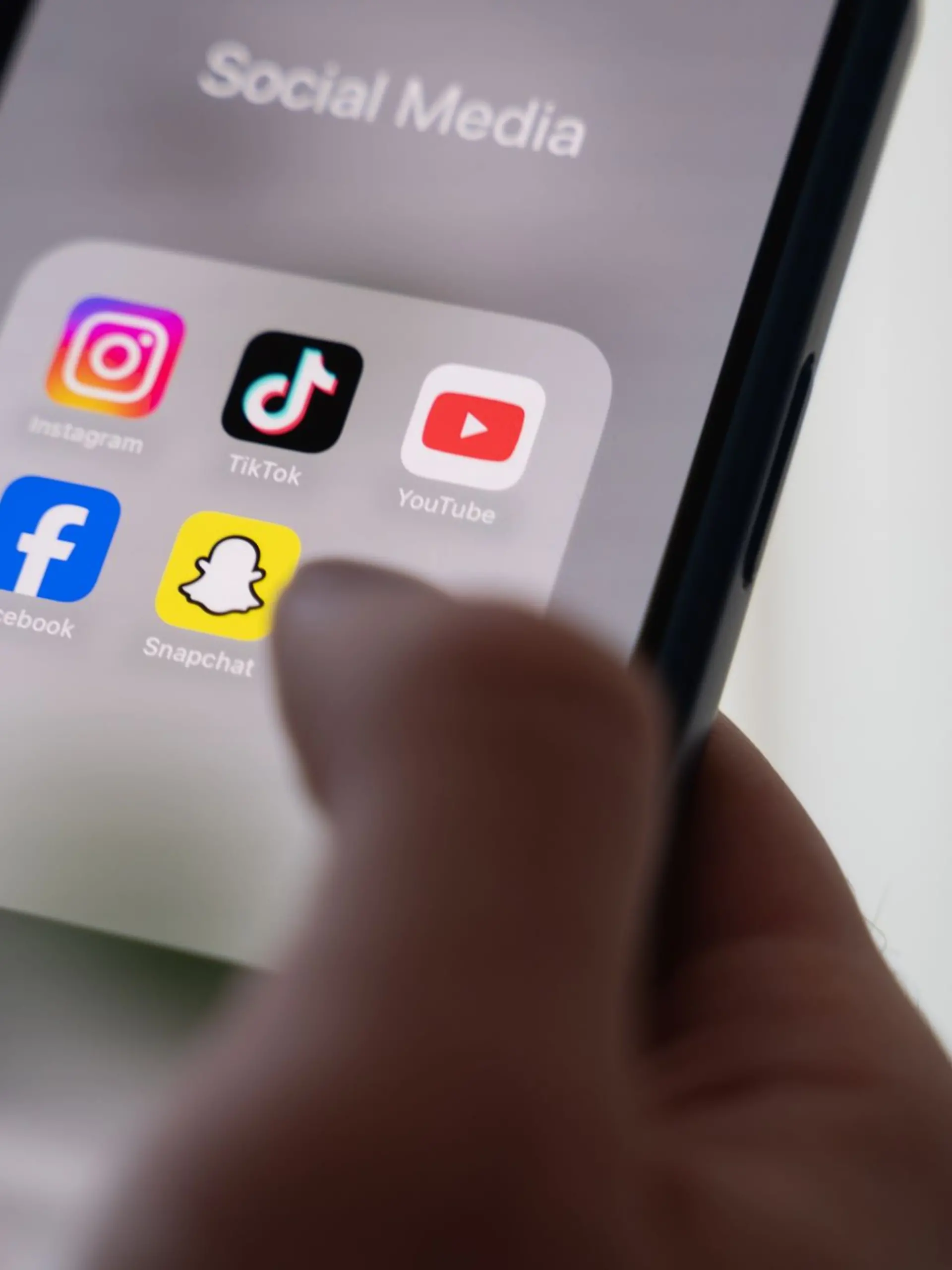 Bild zu: "Neuer Verdacht! Schützt Snapchat unsere nicht Kinder genug? "