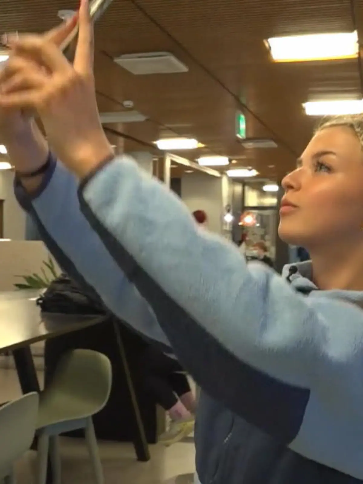 Bild zu: "Instagram gibt's nun mit Uniabschluss"