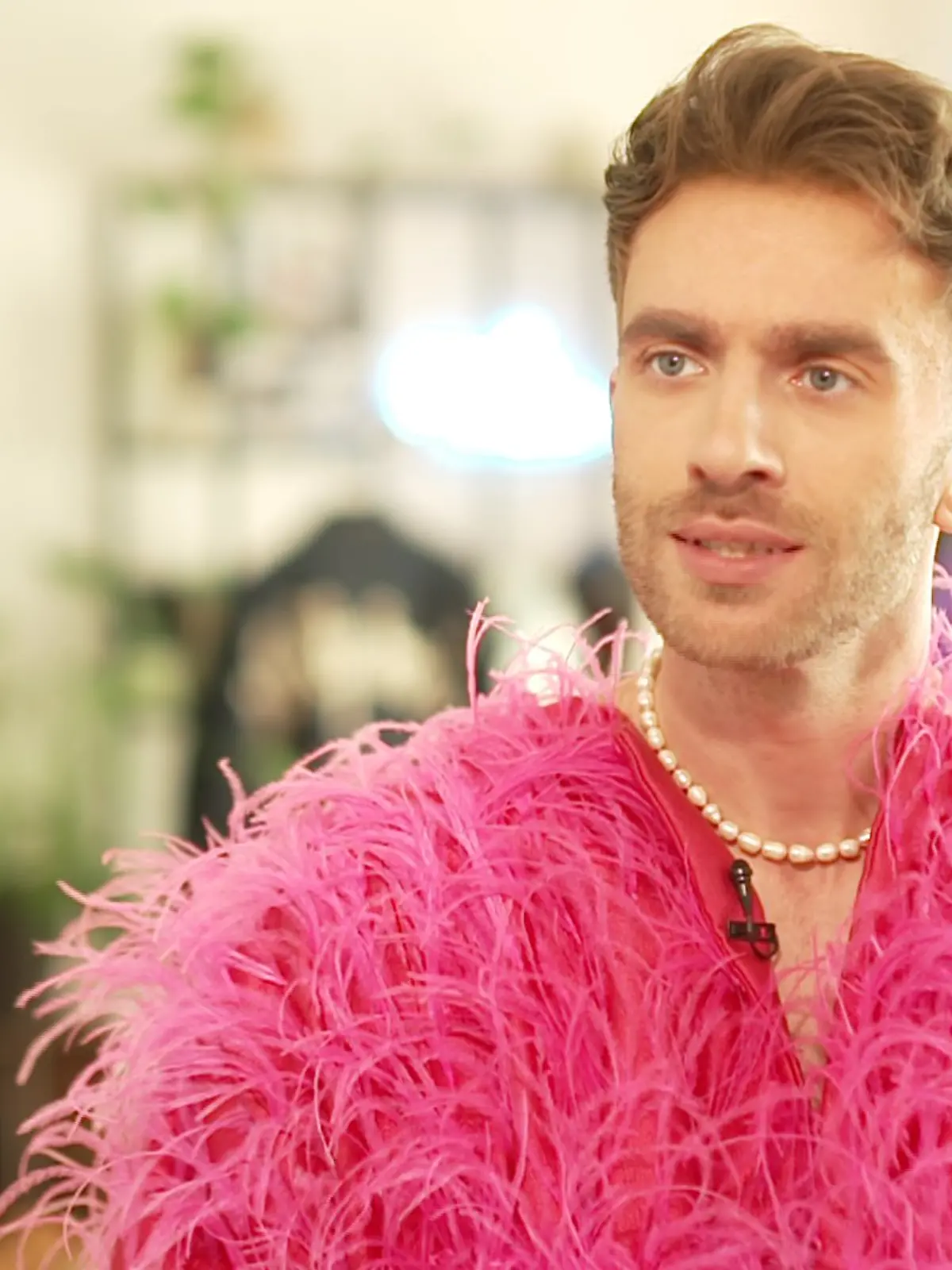 Typische Männer- oder Frauenmode gibt es für Felix Nieder nicht. Das Model zieht an, worauf er Lust hat. 