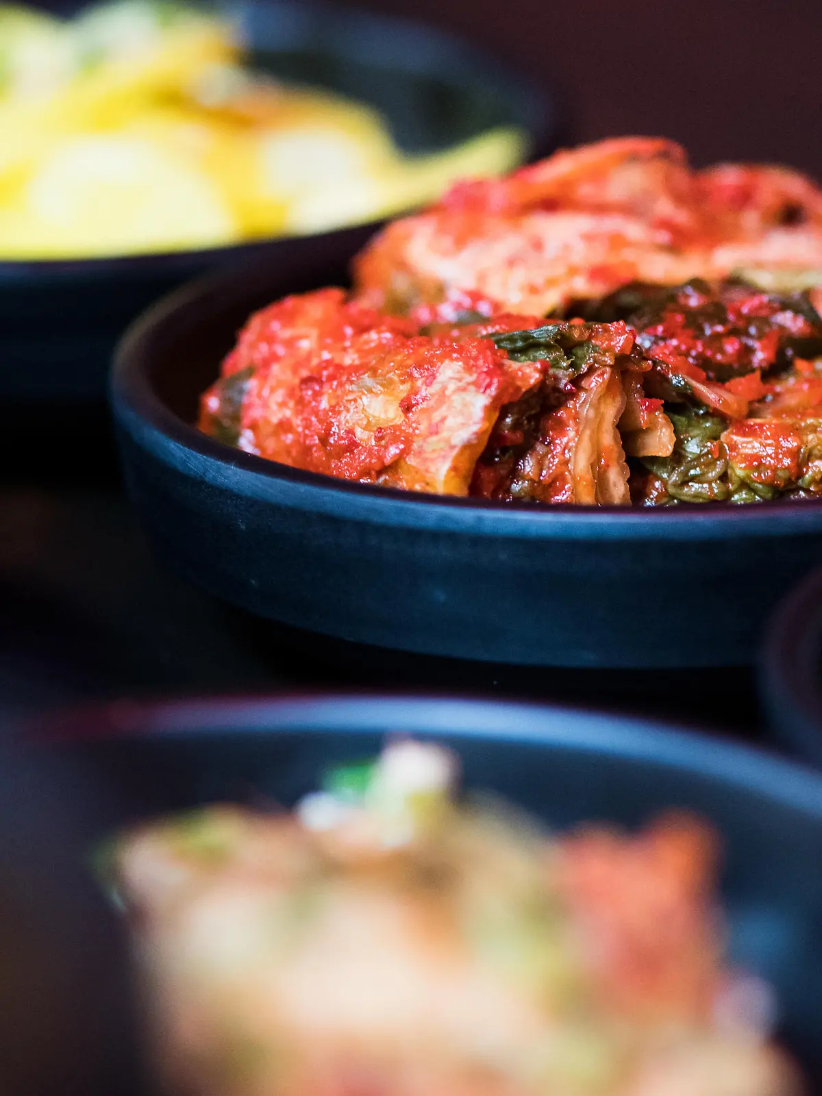 ARCHIV - Zum Themendienst-Bericht «Gesellig und vielfältig: Korean Barbecue bringt alle an einen Tisch» von Julia Kirchner vom 12. September 2018: Kimchi, fermentierter Chinakohl, ist ein fester Bestandteil der koreanischen Küche. Foto: Franziska Gabbert/dpa-tmn - Honorarfrei nur für Bezieher des dpa-Themendienstes +++ dpa-Themendienst +++