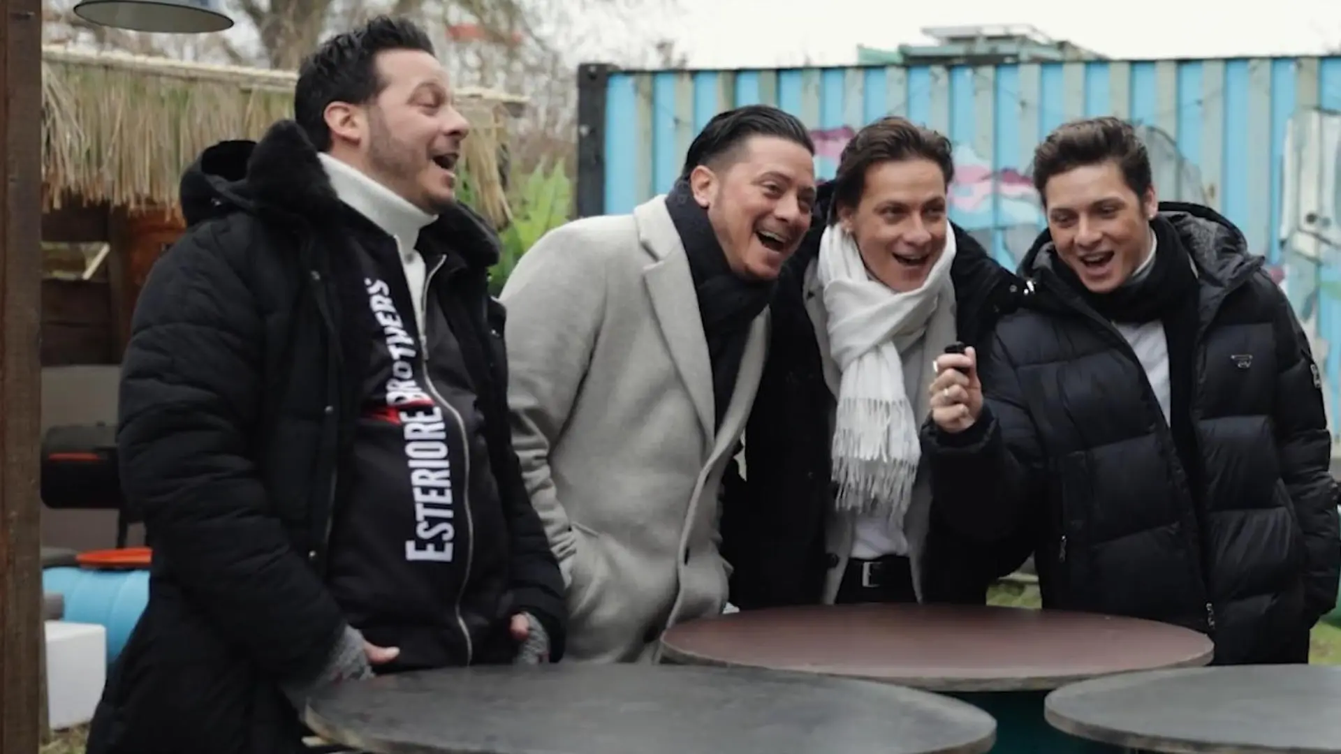 DIESE Boyband macht im Kiez mal richtig laut Italo-Pop bei GZSZ!