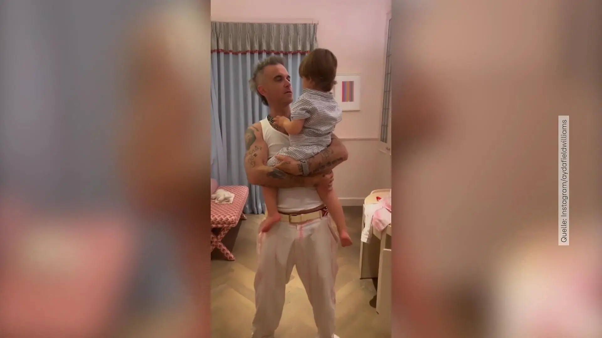 So singt Robbie Williams seine Kids in den Schlaf Privat-Konzert im Kinderzimmer