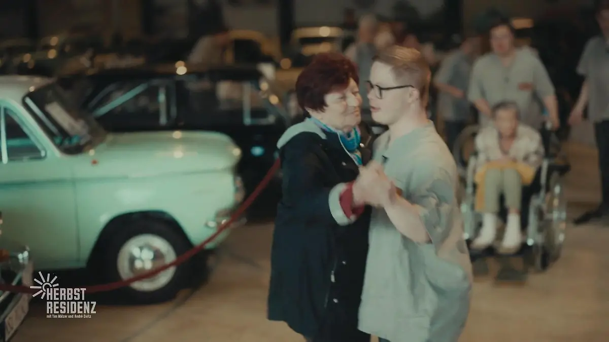 Ausflug ins Automuseum Alle haben einen Riesen-Spaß!