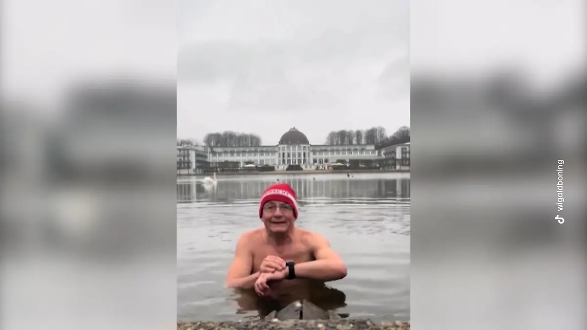 Wigald Boning geht baden Dann gibt's Ärger