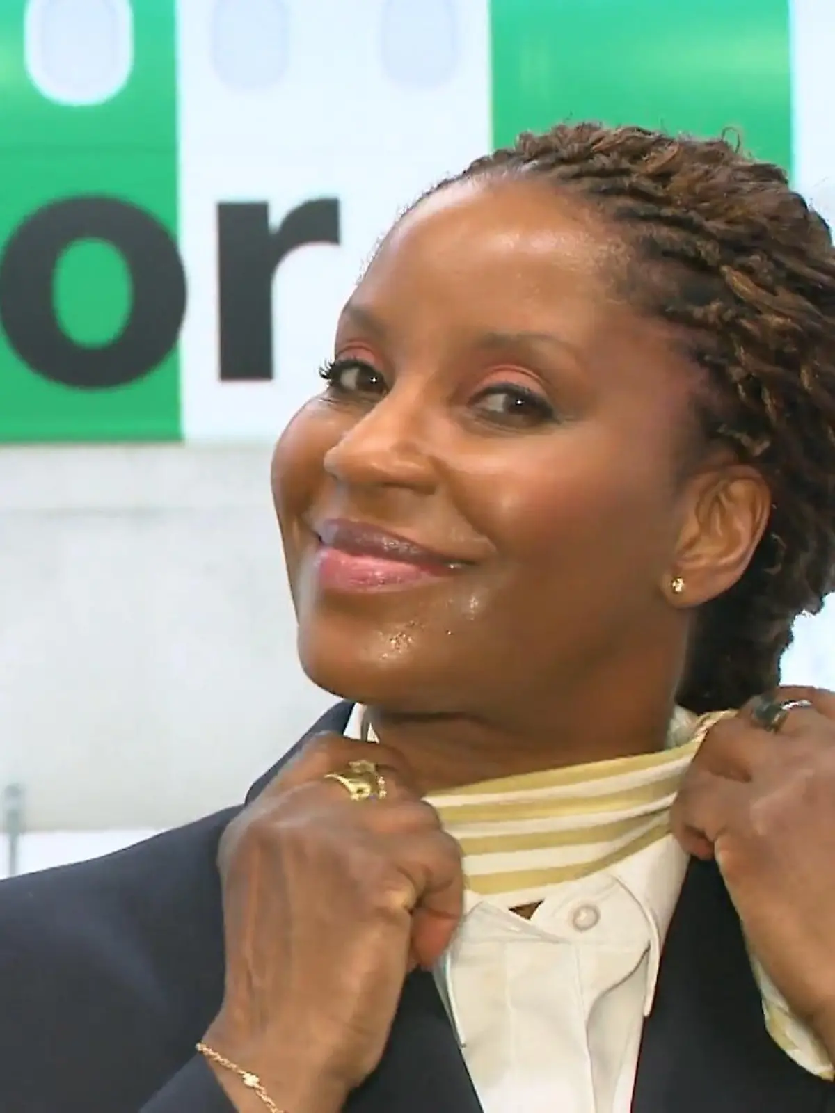 Bild zu: "Schauspielerin Liz Baffoe (55) wird jetzt Flugbegleiterin"