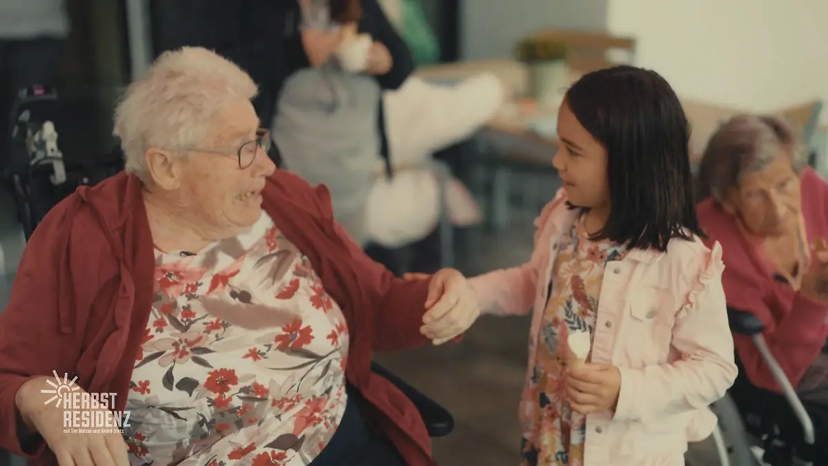 Einmal in der Woche gibt´s Gratis-Eis! Senioren mögen Kinder - Kinder mögen Eis