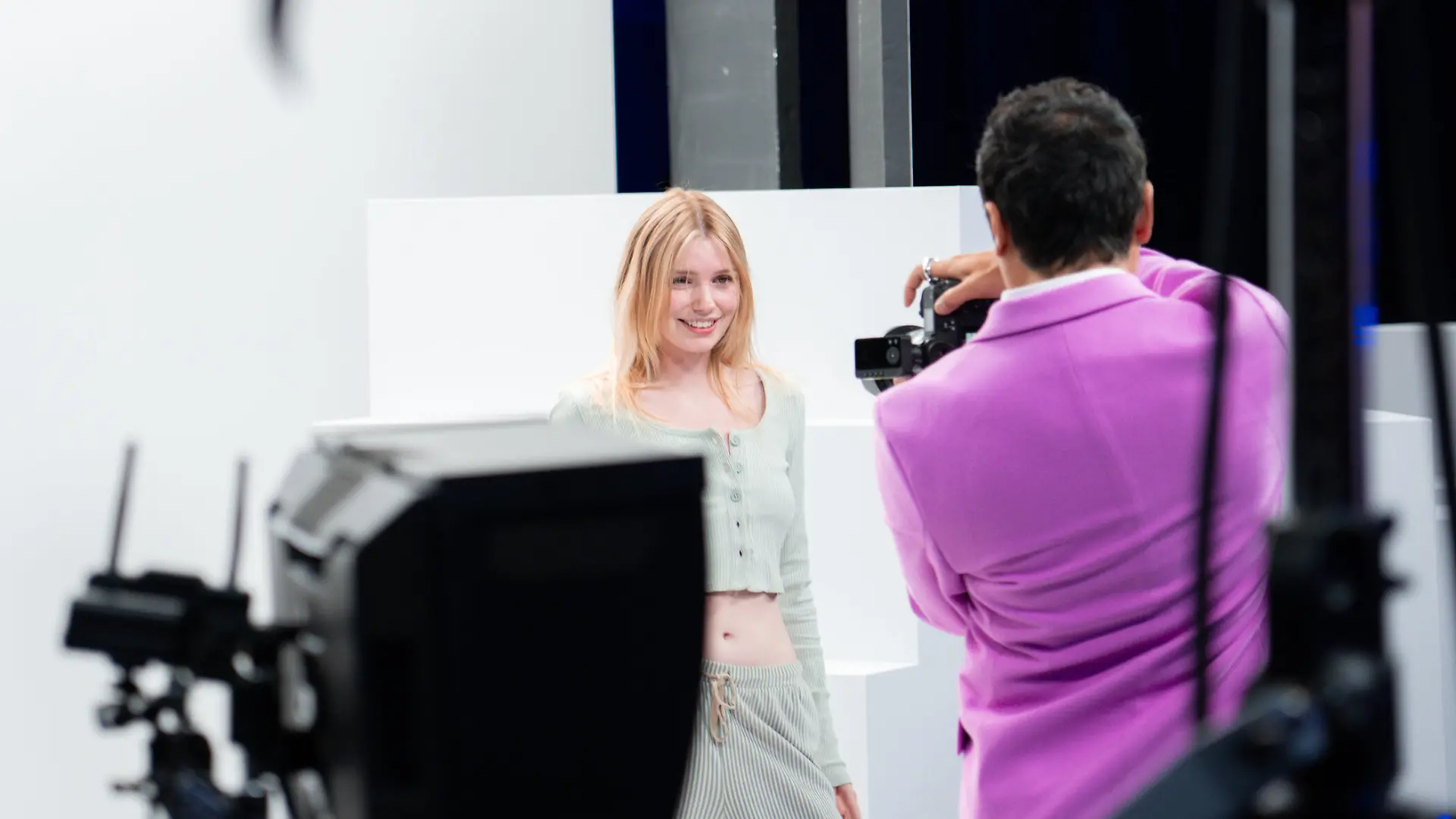Fotograf Yu Tsai schießt eim Sedcard-Fotoshooting über das Ziel hinaus. 