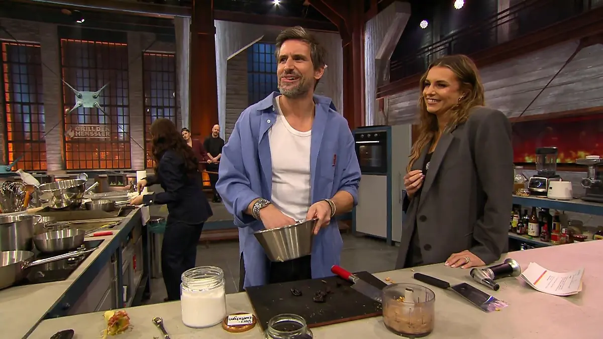 Jetzt bauen sie noch ein Haus Tom Beck und Chryssanthi Kavazi