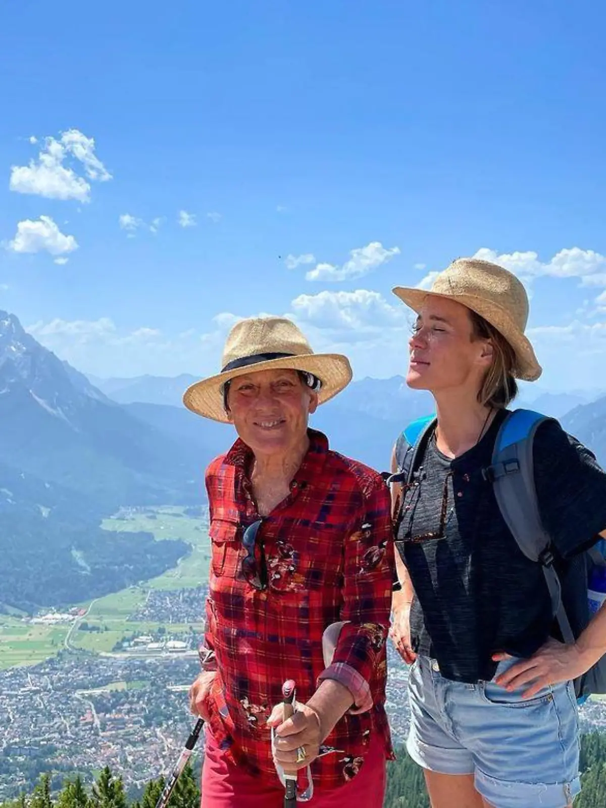 Ameli Neureuther erinnert mit diesem emotionalen Bild an ihre verstorbene Mutter Rosi Mittermaier.