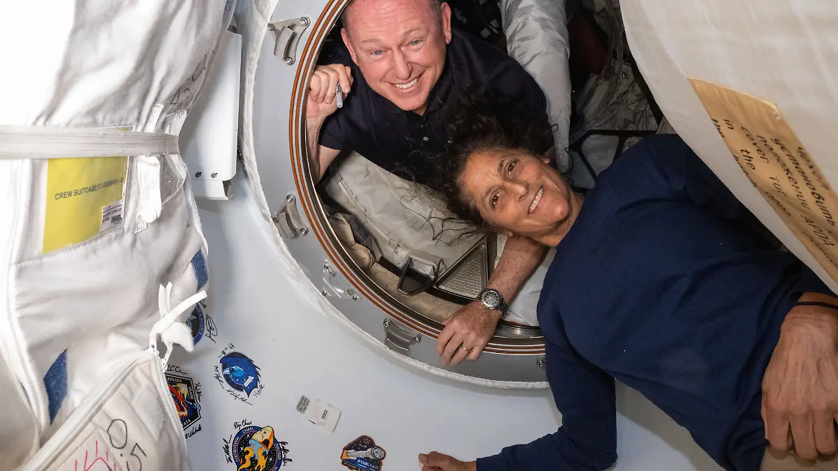 Butch Wilmore (l.) und Suni Williams an Bord der Internationalen Raumstatiomn ISS 