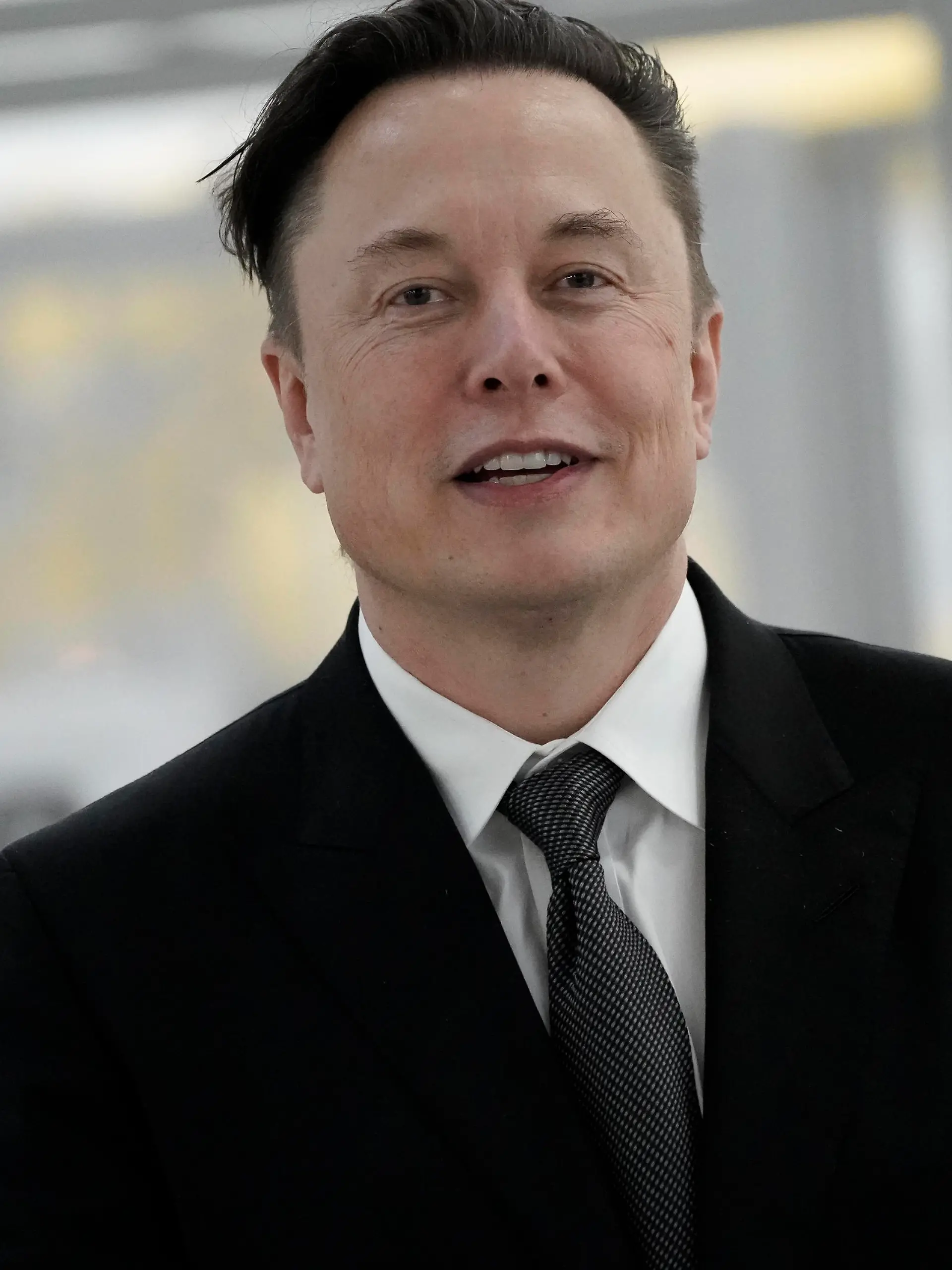  Tesla Delivery Day - Eroeffnung der Tesla-Gigafactory in Gruenheide in der Naehe von Berlin Aktuell, 22.03.2022, Gruenheide, Elon Musk Tesla-Chef im Portrait bei seinem Rundgang mit dem Bundeskanzler beim Tesla Delivery Day zur Eroeffnung und offiziellem Produktionsstart der Tesla Fabrik, der neuen Gigafactory des Elektroautobauers in Europas groesste E-Autofabrik Gruenheide in der Naehe von Berlin Gruenheide Brandenburg Deutschland *** Tesla Delivery Day opening of the Tesla Gigafactory in Gruenheide near Berlin Current, 22 03 2022, Gruenheide, Elon Musk Tesla boss in portrait during his tour with the Chancellor at the Tesla Delivery Day for the opening and official production start of the Tesla factory, the new Gigafactory of the elect