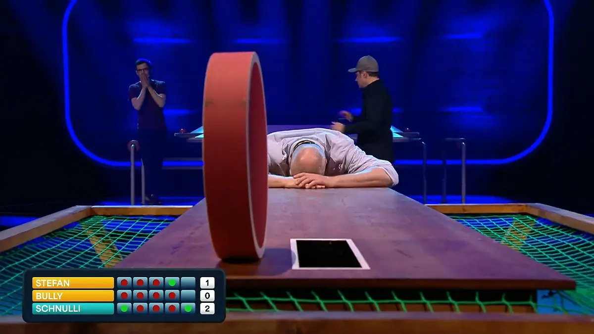 Hier macht Stefan Raab Konstantin zum Gewinner! Stefan und Bully gegen irgendson Schnulli