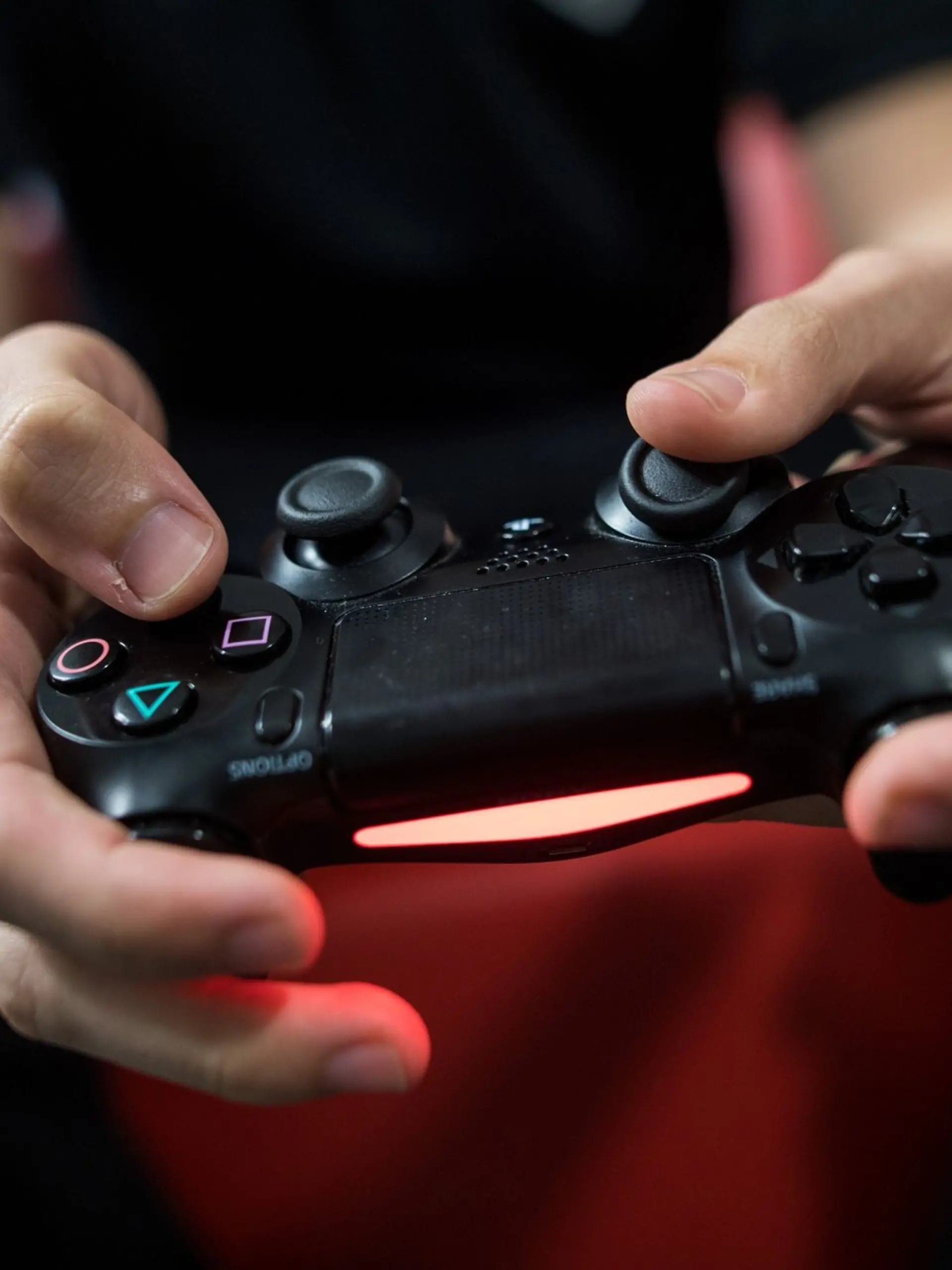 Bild zu: "Gamer Axeel (24) verklagt Polizei auf 176 Millionen Dollar"