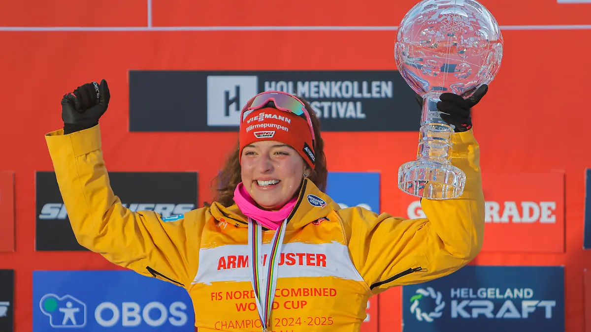 Nathalie Armbruster aus Deutschland feiert den Sieg beim Weltcup in der Kombination am Holmenkollen in Oslo, Norwegen,