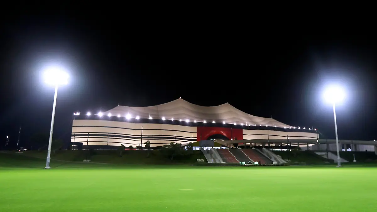 AL BAYT Stadion FIFA Arab Cup 2021 in Qatar Eroeffnungsstadion AL Bayt Spiel Katar - Iraq 3 : 0 am 06.12.2021 in Al Chaur in Katar