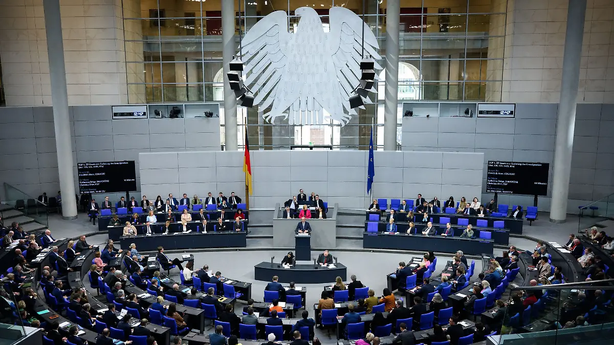 Der alte Bundestag soll am Dienstag über die Grundgesetzänderung für das geplante Finanzpaket entscheiden. (Archivfoto)