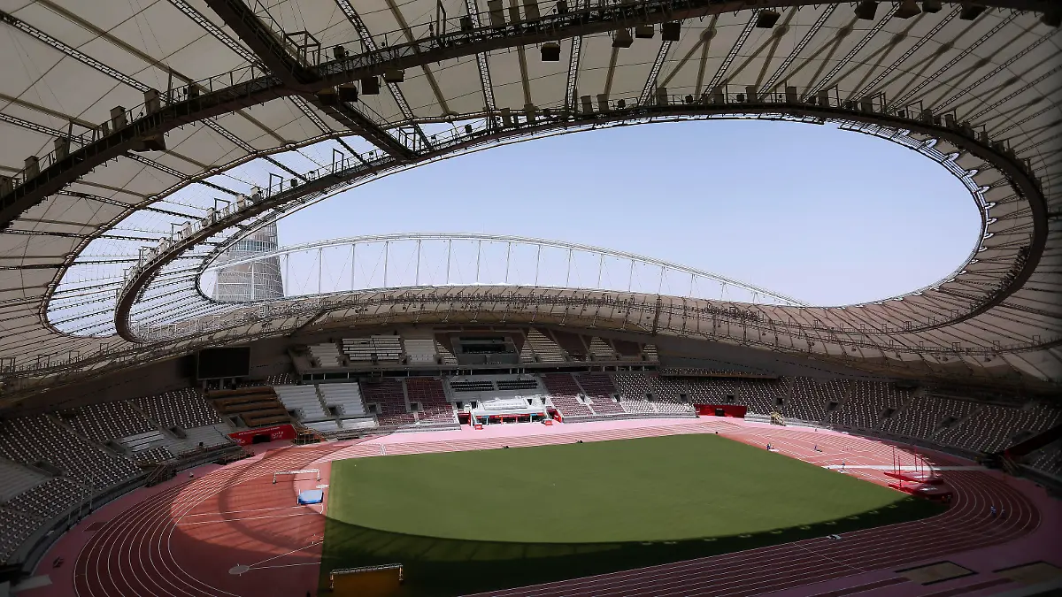 Doha, Qatar, 12.09.2019 Innenansicht des Khalifa International Stadium (KIS). Das in ar-Rayyan westlich von Doha gelegene Nationalstadion von Katar ist ein Fußballstadion mit einer Leichtathletikanlage und damit die Austragungsstätte der Leichtathletik - WM und gehört zu einem 250 Hektar großen Sport - Areal namens Aspire Zone. Foto: Norbert Schmidt, Düsseldorf