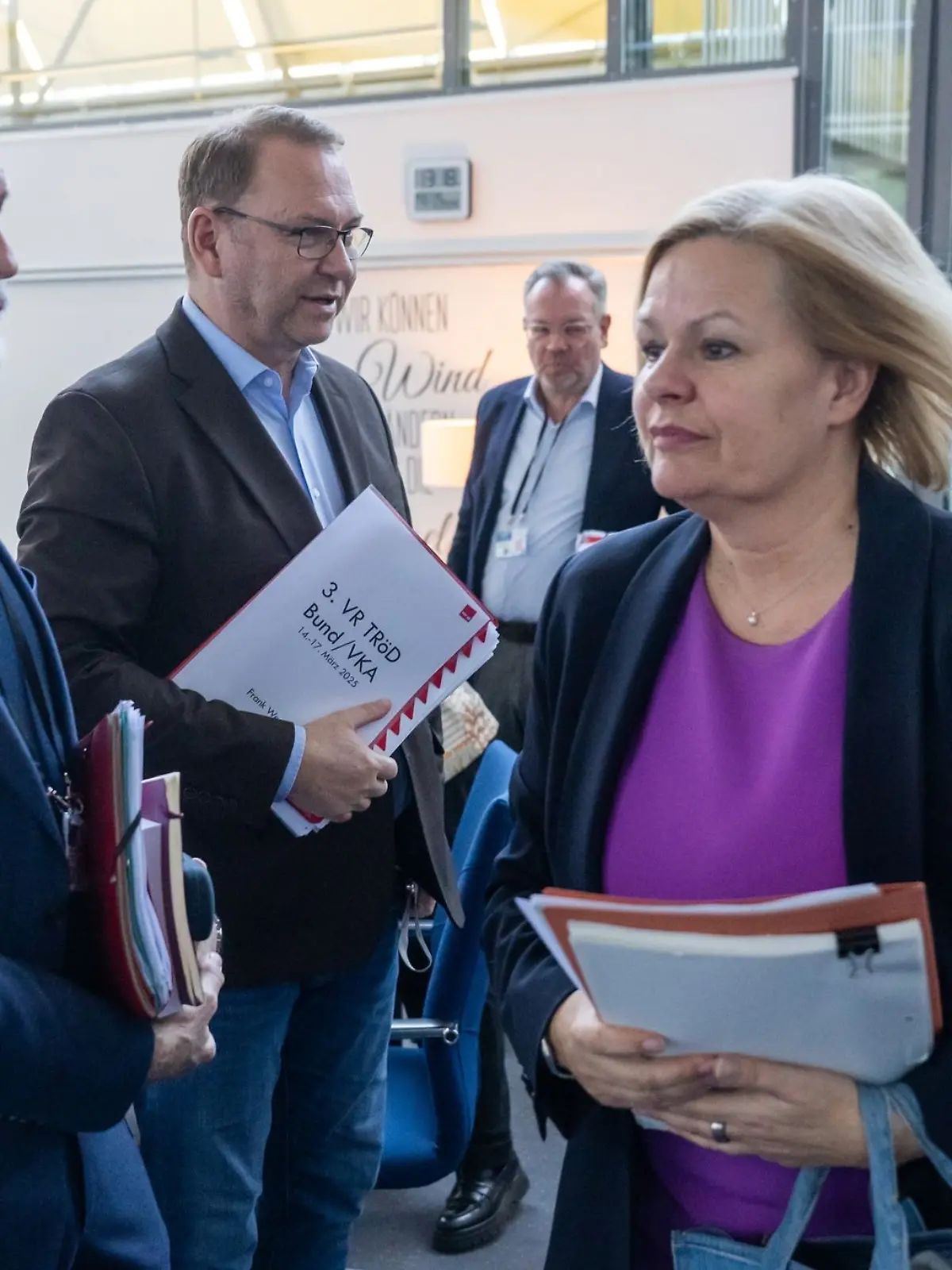 Bild zu: "Tarifverhandlungen im öffentlichen Dienst gescheitert
"