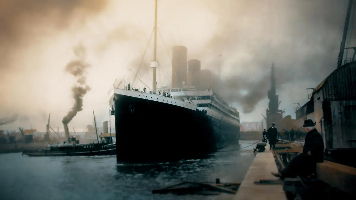 Loop Die Titanic in Farbe 