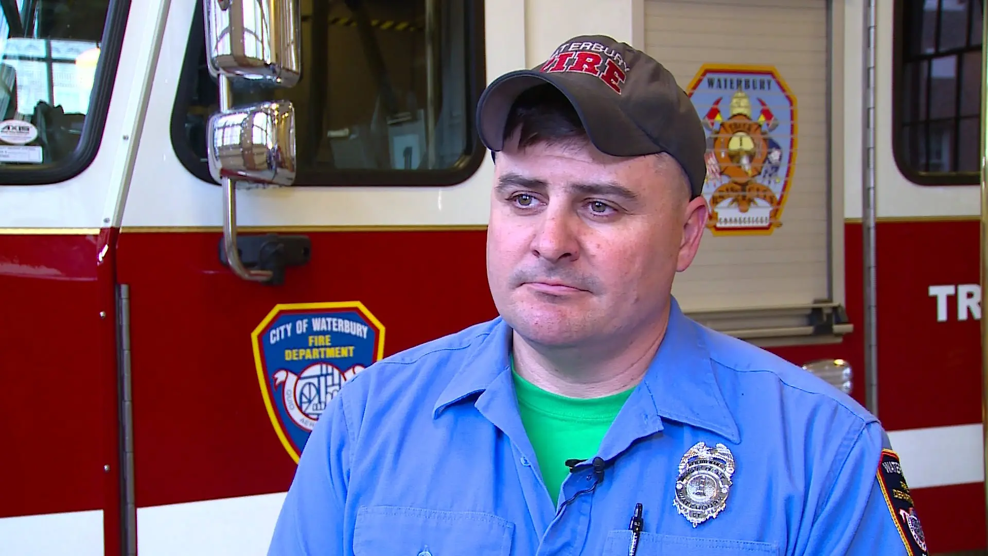Peter Lowe, Einsatzleiter der Feuerwehr, spricht mit RTL über die dramatische Rettung in Waterbury.