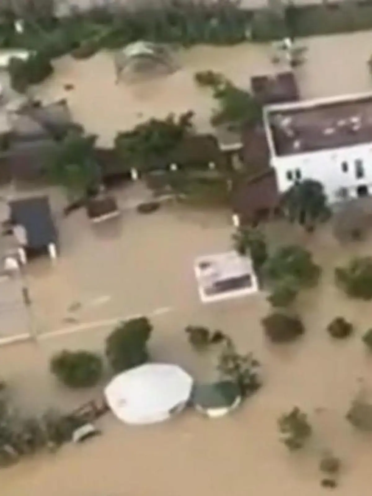 Bild zu: "Schwere Regenfälle und Unwetter überschwemmen den Süden von Spanien"