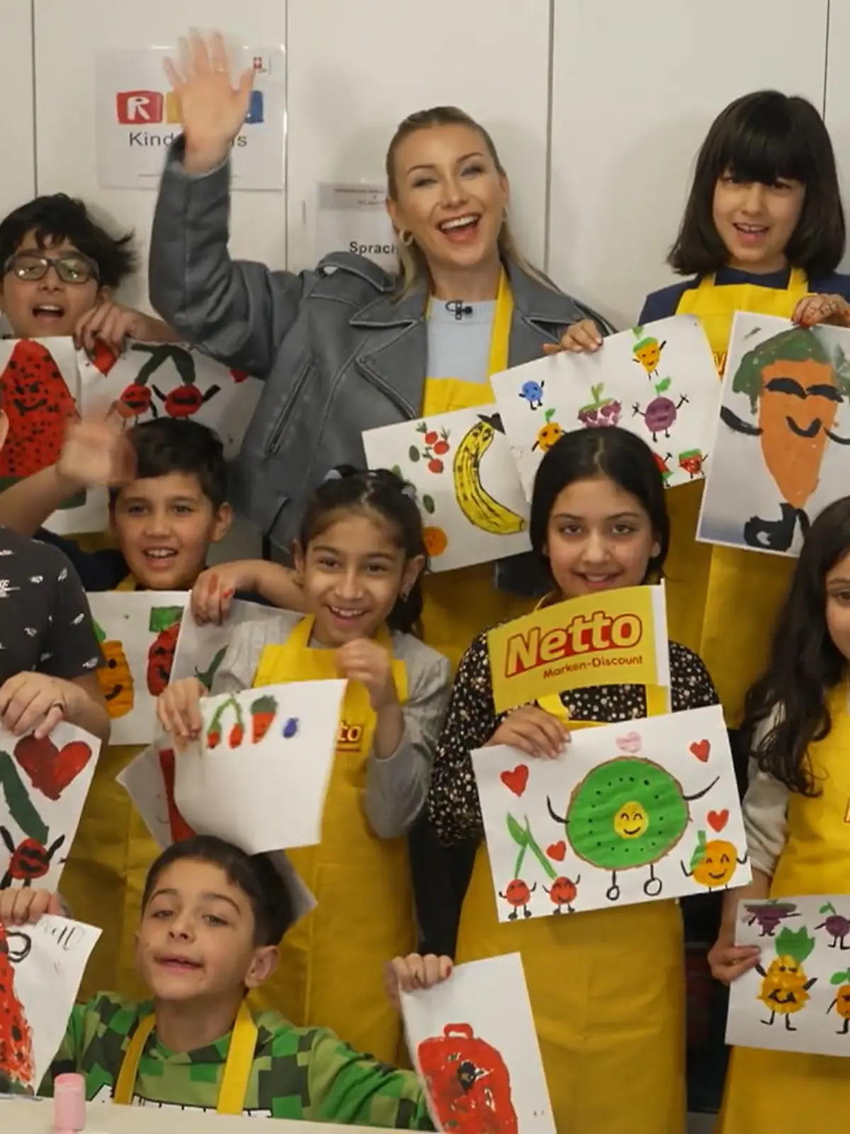 Bild zu: "Netto-Spendentasche 2025: Malaktion im RTL Kinderhaus Köln"